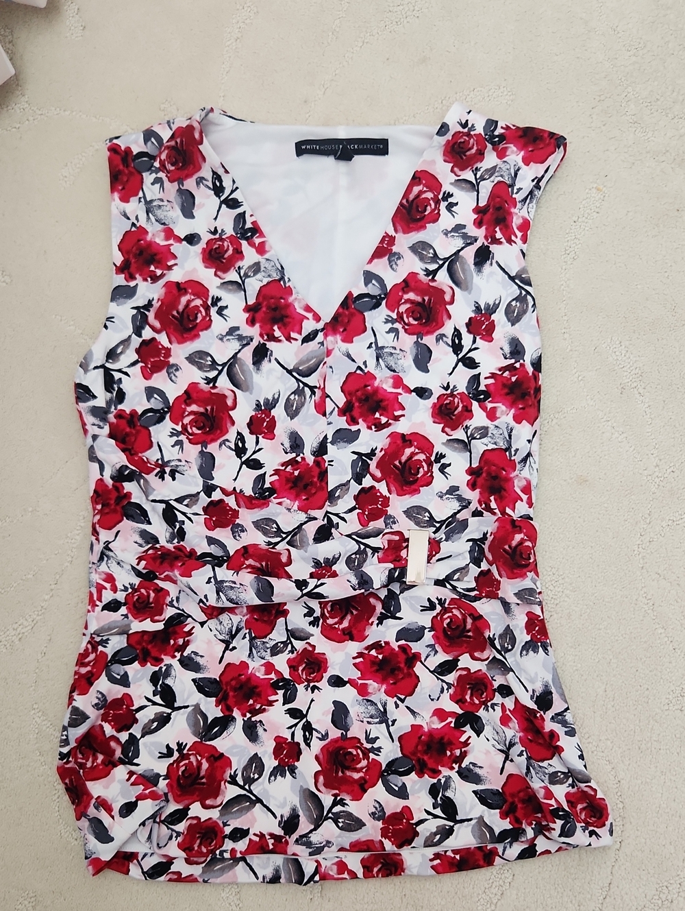 White House Black Market White and Red Floral V-Neck Sleeveless Top